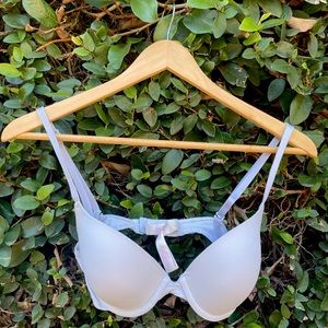 VS Pink Light Blue Wear Everywhere T-Shirt Lightly Lined Bra